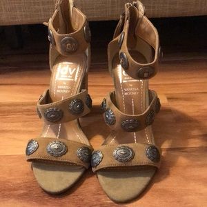 Vanessa Mooney for Dolce Vita